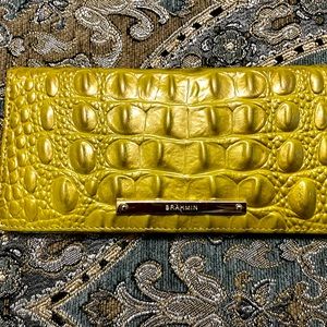 Melbourne Collection Ady Wallet is new without tags.